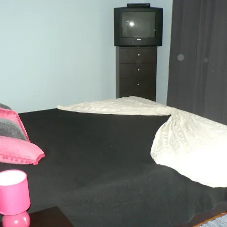 With One Bedroom In Funchal With Wonderful Sea View Balcony And Wifi 750 M From The Beach *