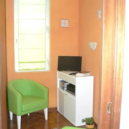 With One Bedroom In Funchal With Wonderful Sea View Balcony And Wifi 750 M From The Beach