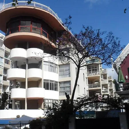 Apartment With One Bedroom In Funchal With Wonderful Sea View Balcony And Wifi 750 M From The Beach *